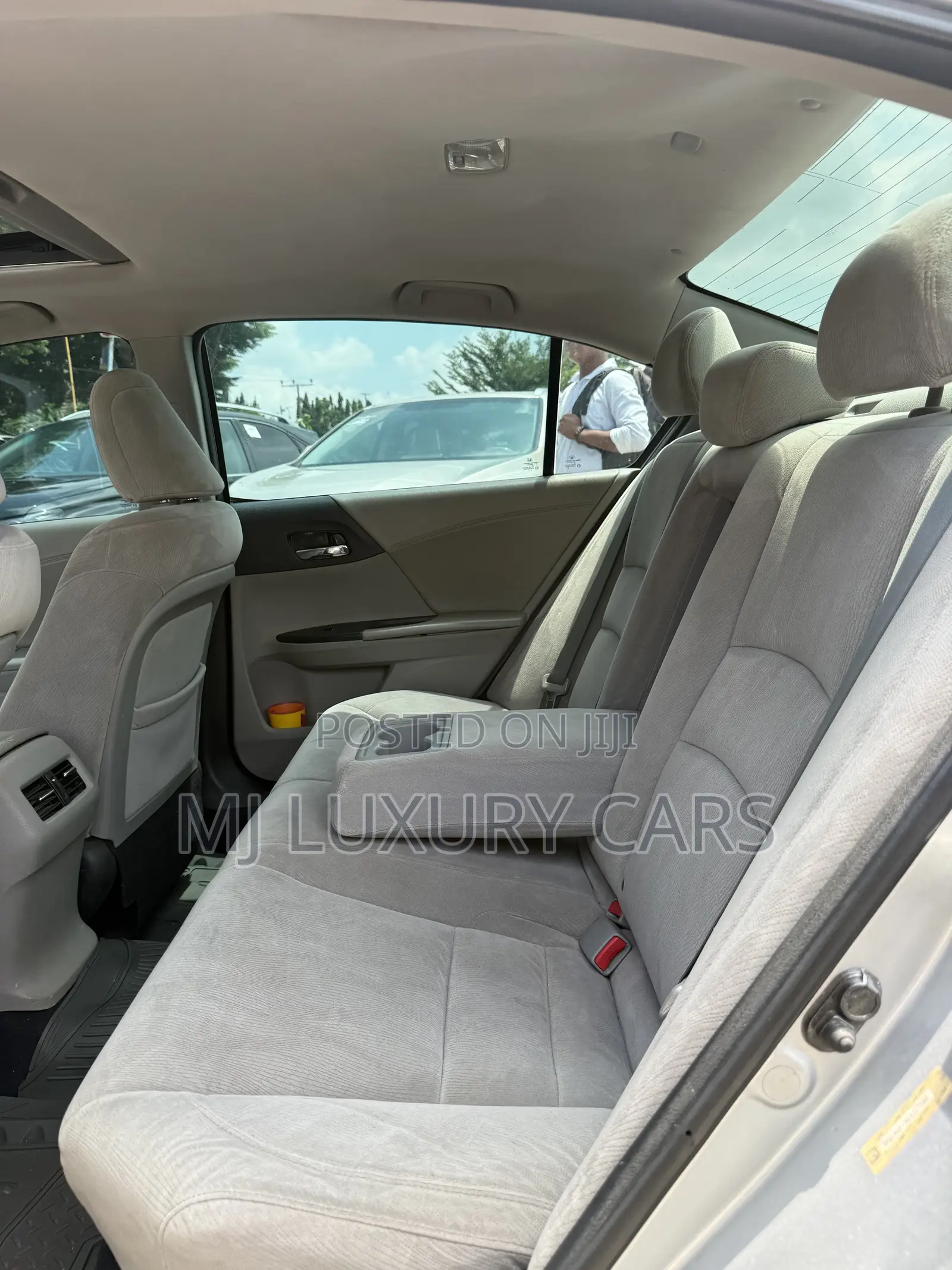 Honda Accord LX 4dr Sedan FWD (2.4L 4cyl 2A) 2016 Silver