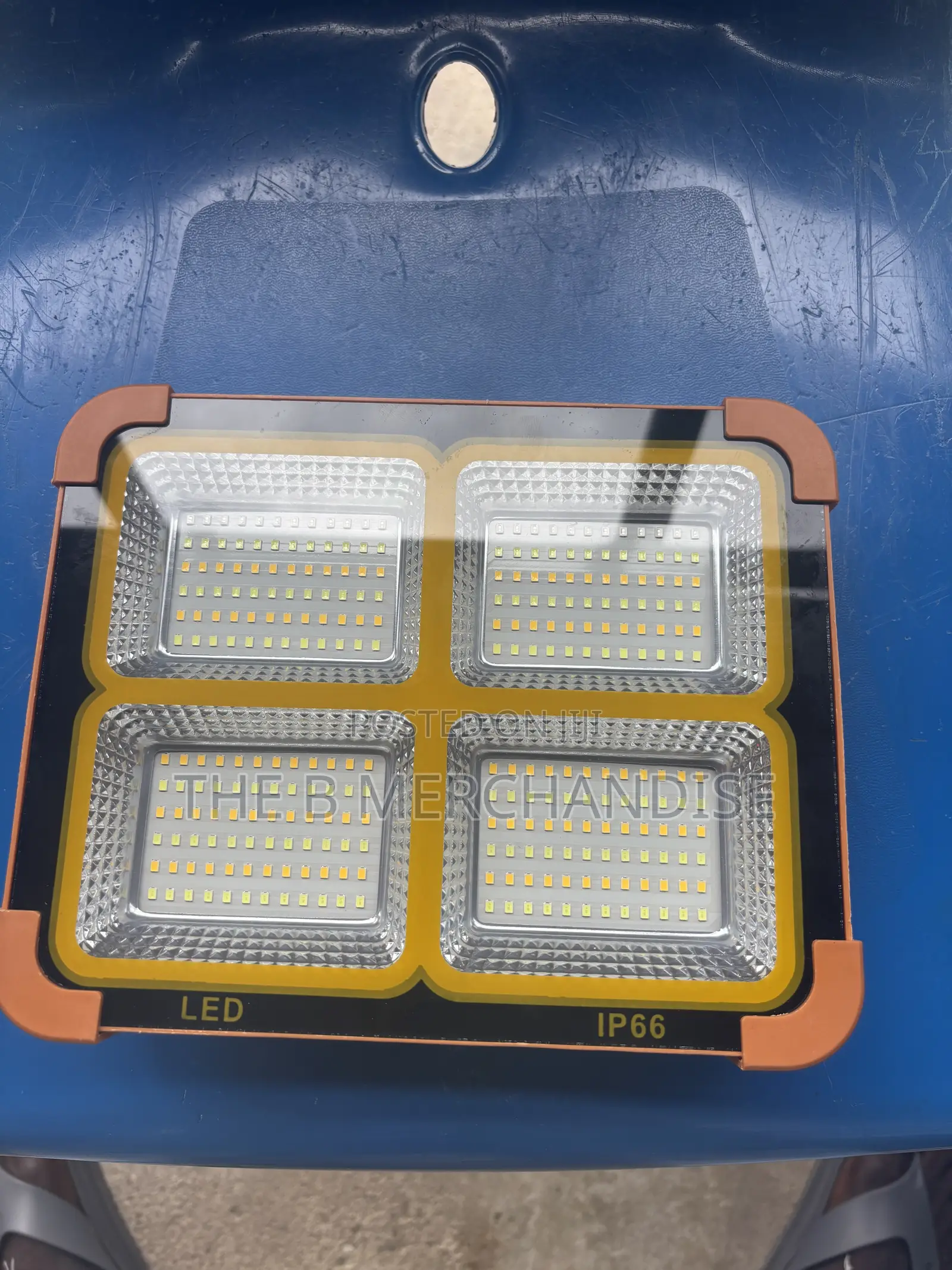 100w Solar Led Floodlight, Ip66 Waterproof 4-Panel Cob Led