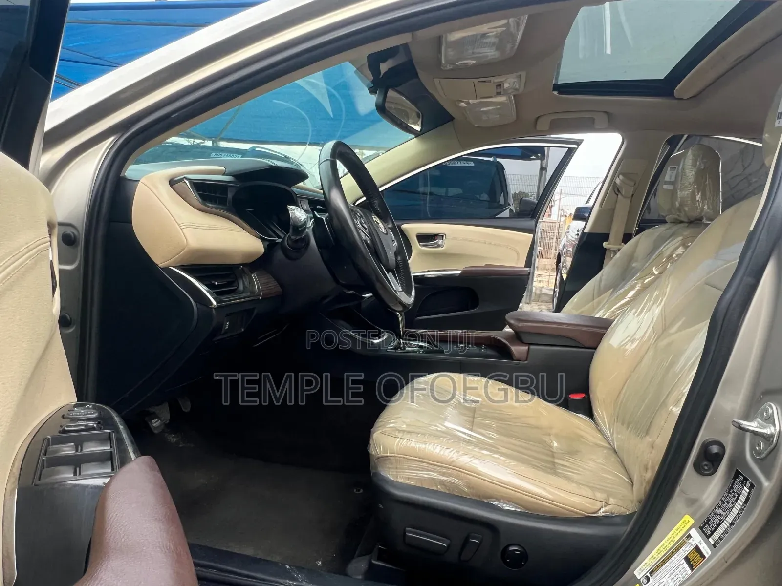 Toyota Avalon XLE 4dr Sedan (3.5L 6cyl 6A) 2015 Gold