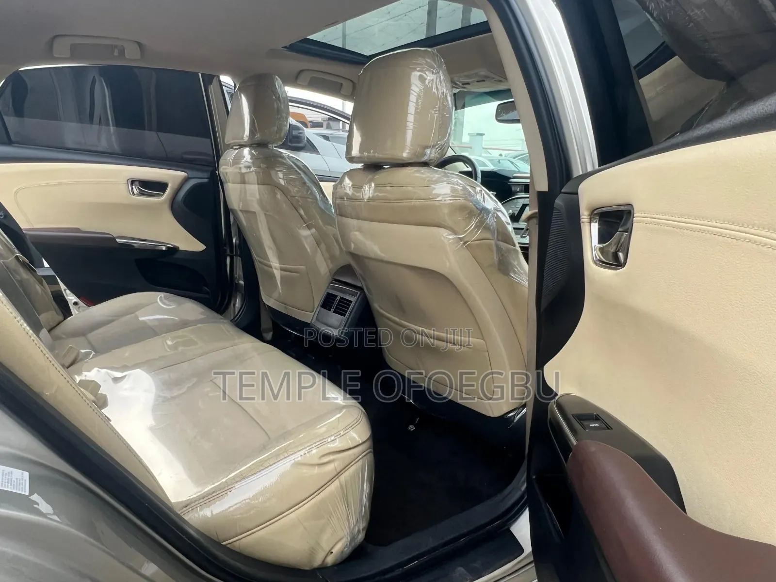 Toyota Avalon XLE 4dr Sedan (3.5L 6cyl 6A) 2015 Gold