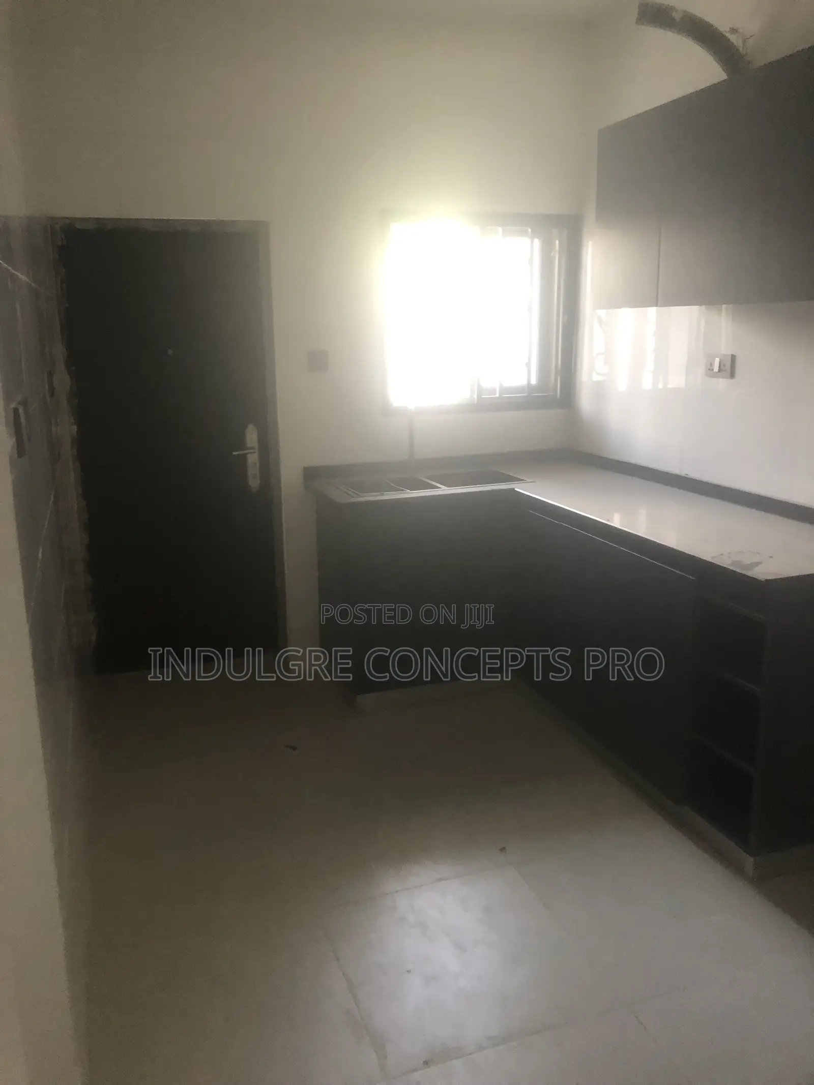 3bdrm Block of Flats in Lugbe Aco for rent