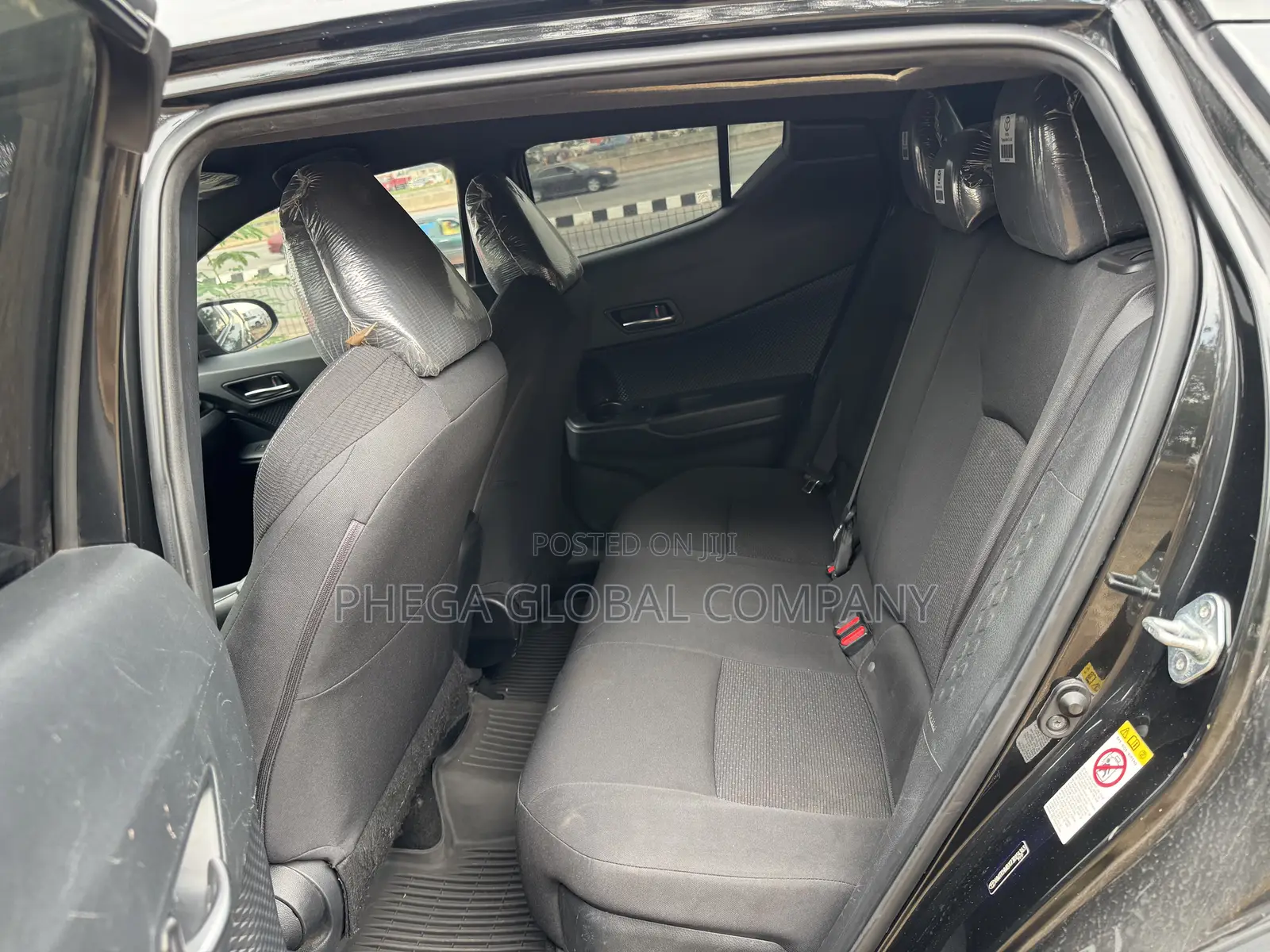 Toyota C-HR XLE Prermium FWD (2.0L 4cyl 2AM) 2018 Black