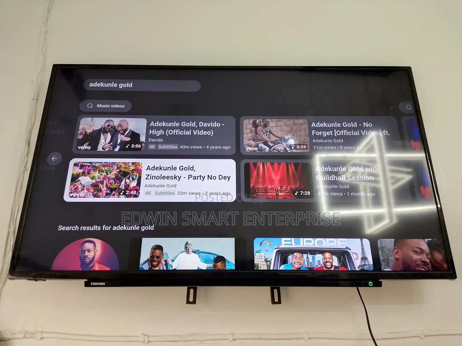 Toshiba Smart Television 32 Inches