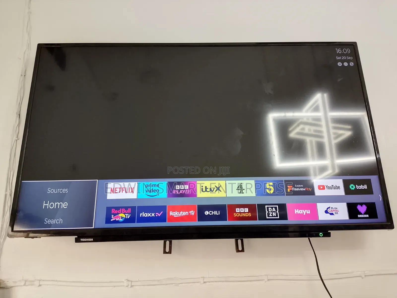 Toshiba Smart Television 32 Inches