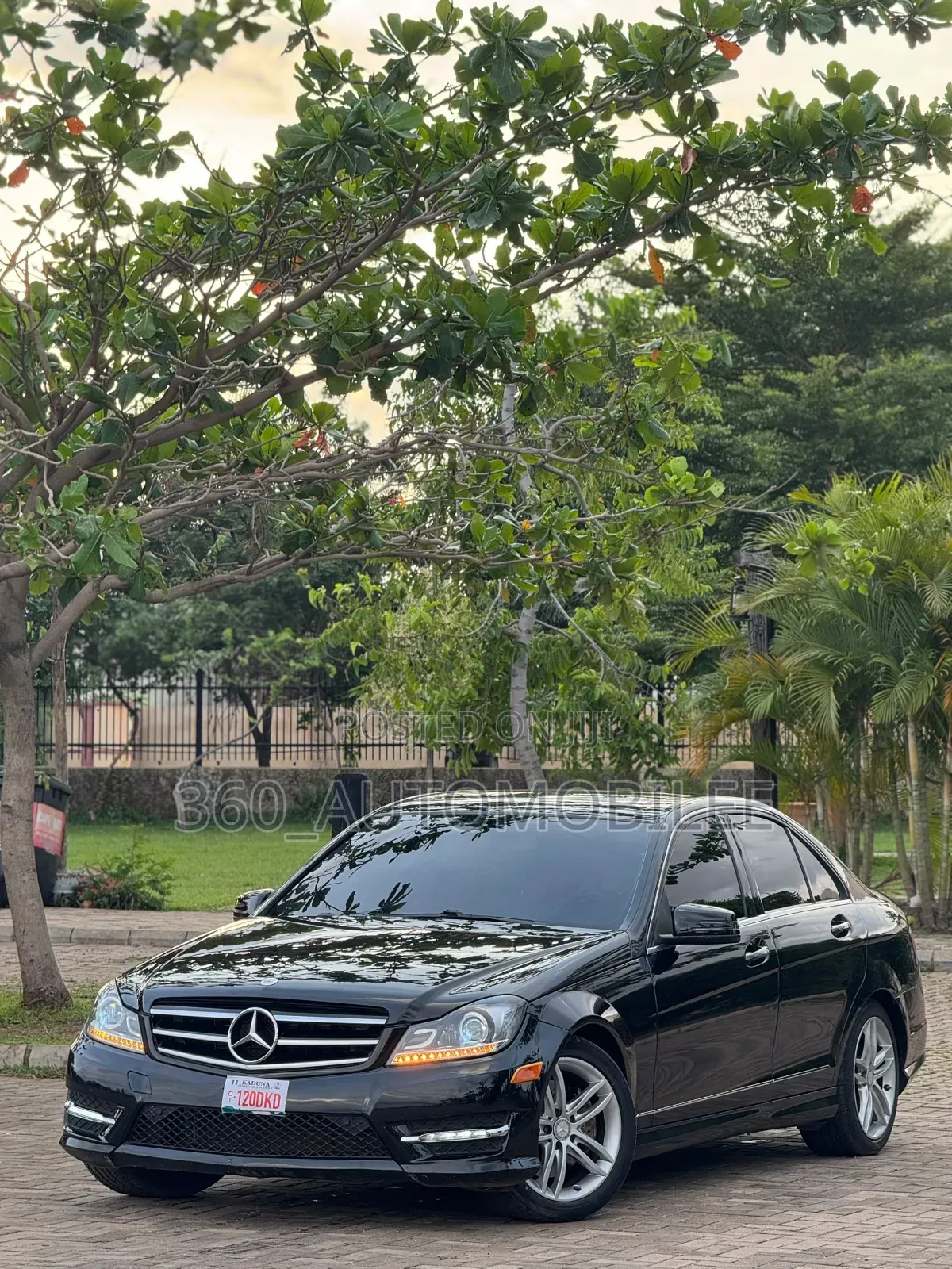 Mercedes-Benz C300 2013 Black