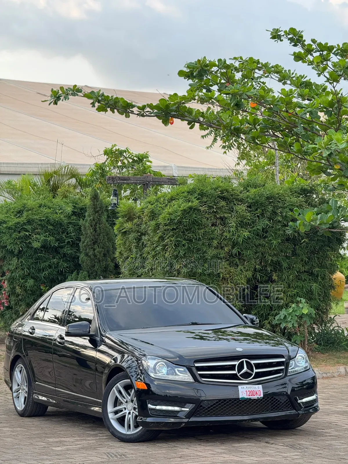 Mercedes-Benz C300 2013 Black