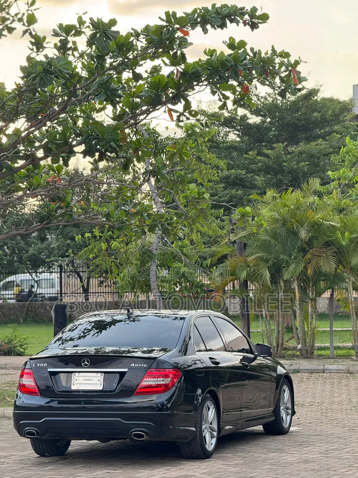 Mercedes-Benz C300 2013 Black