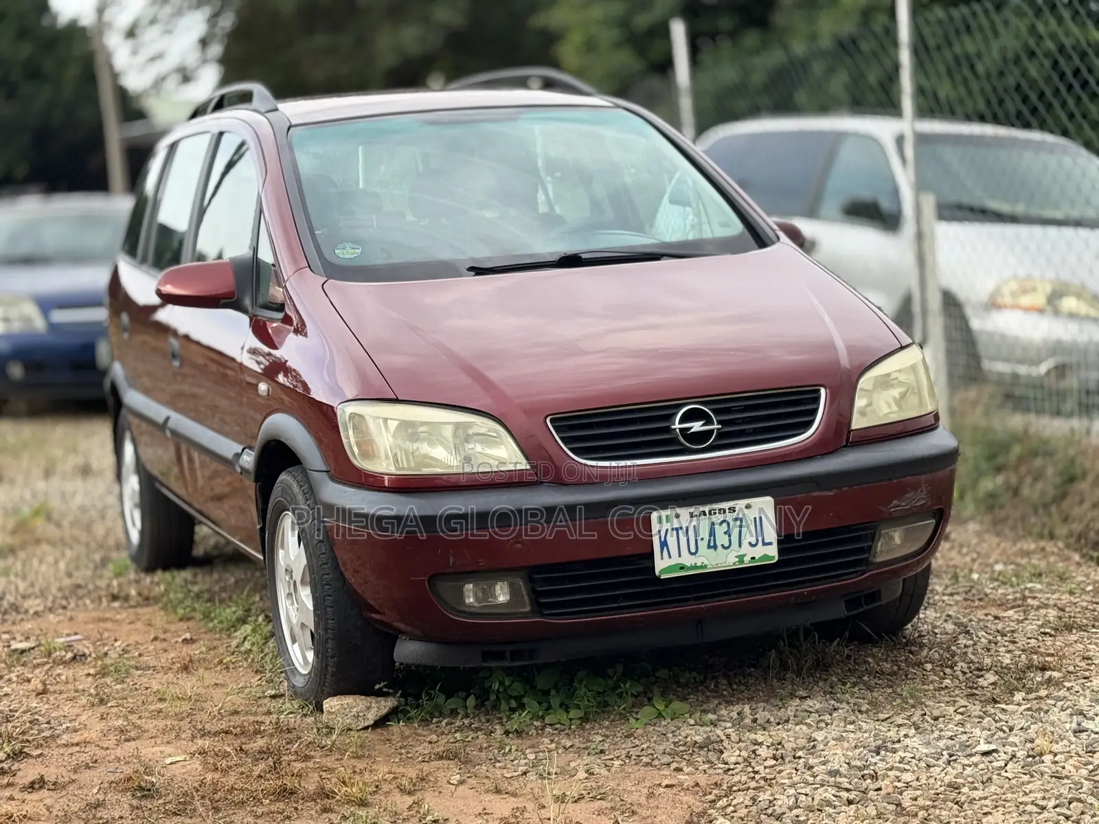 Opel Zafira 2005 Burgundy