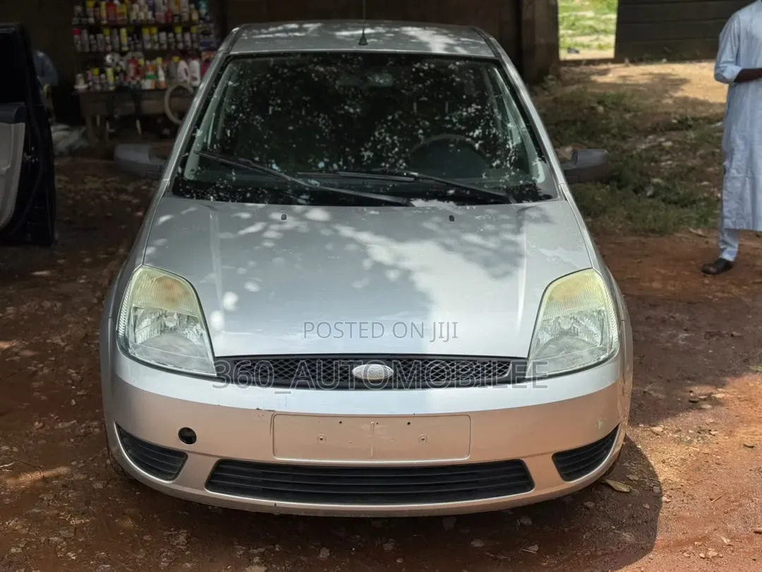 Ford Fiesta 2005 Silver