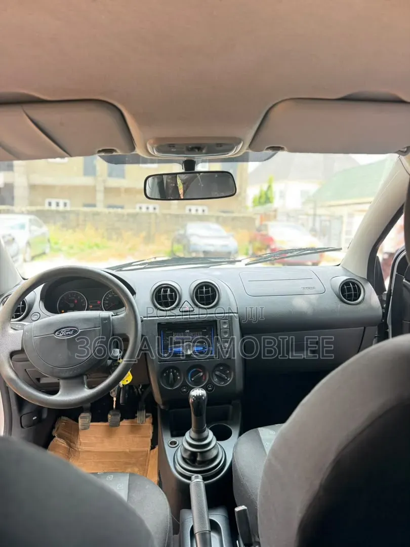 Ford Fiesta 2005 Silver
