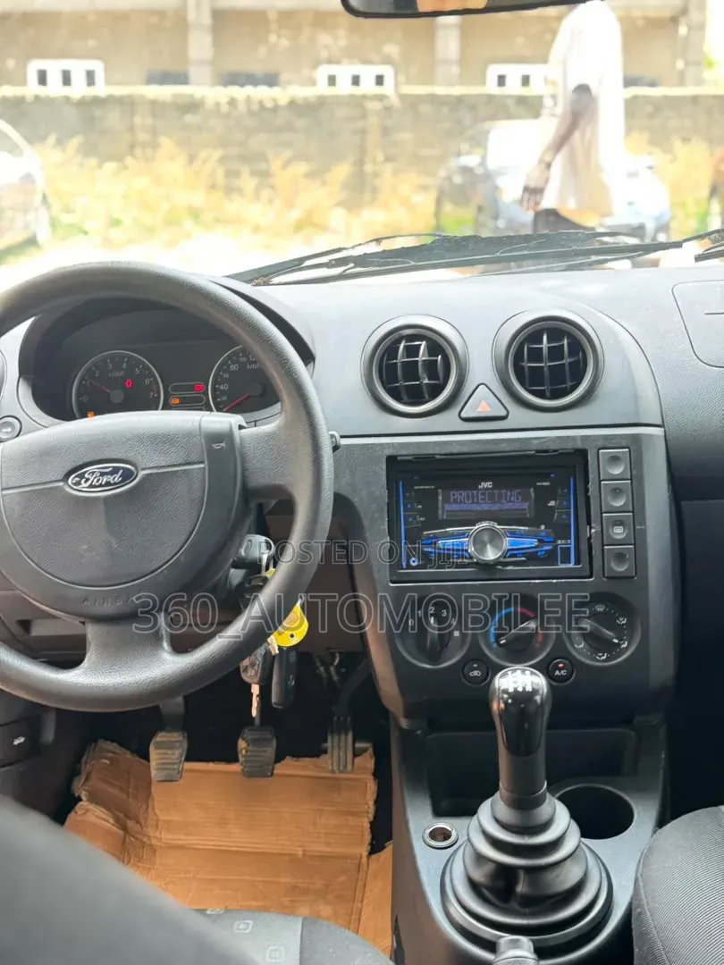 Ford Fiesta 2005 Silver