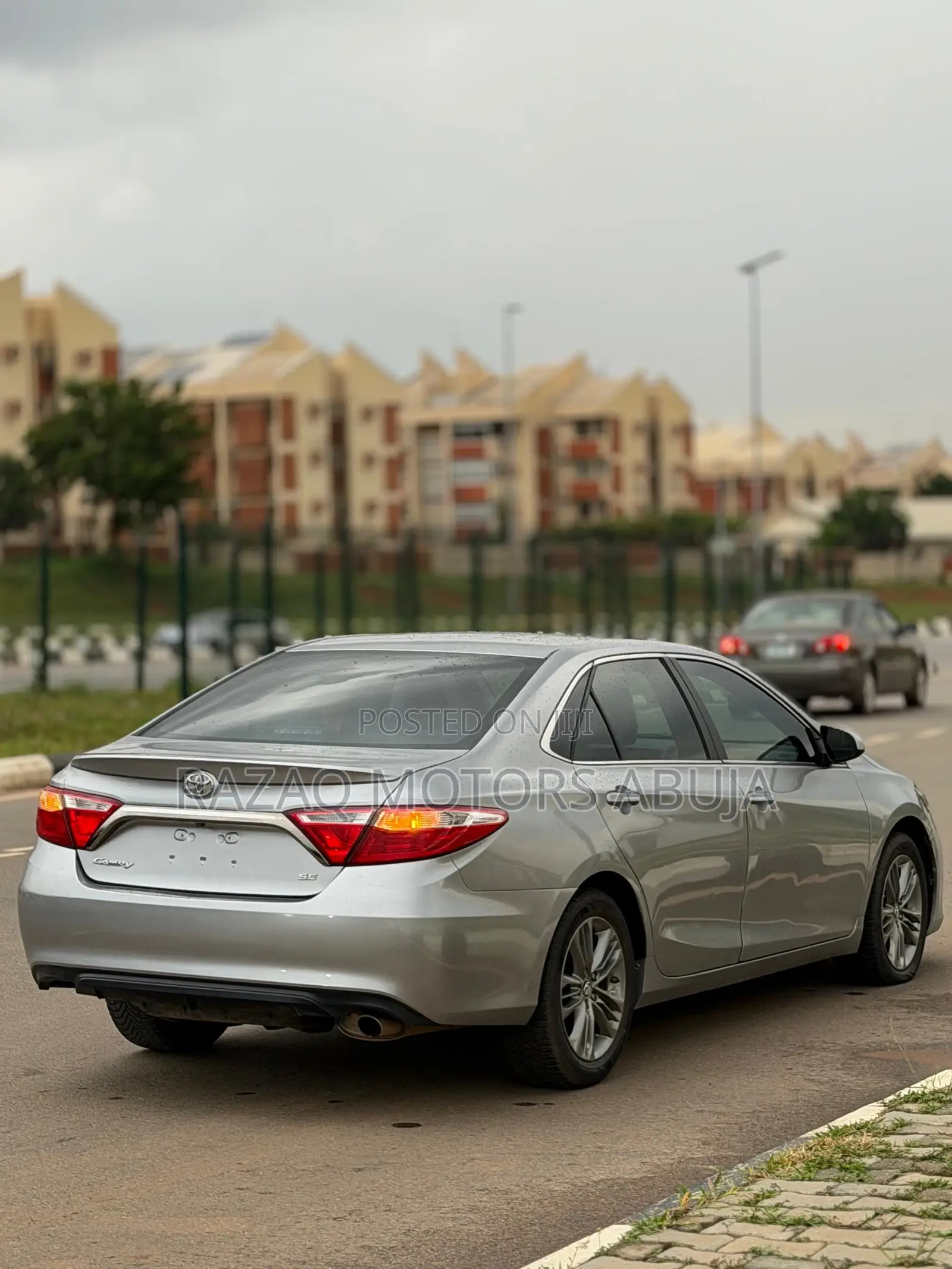 Toyota Camry SE 4dr Sedan (2.5L 4cyl 6A) 2015 Silver