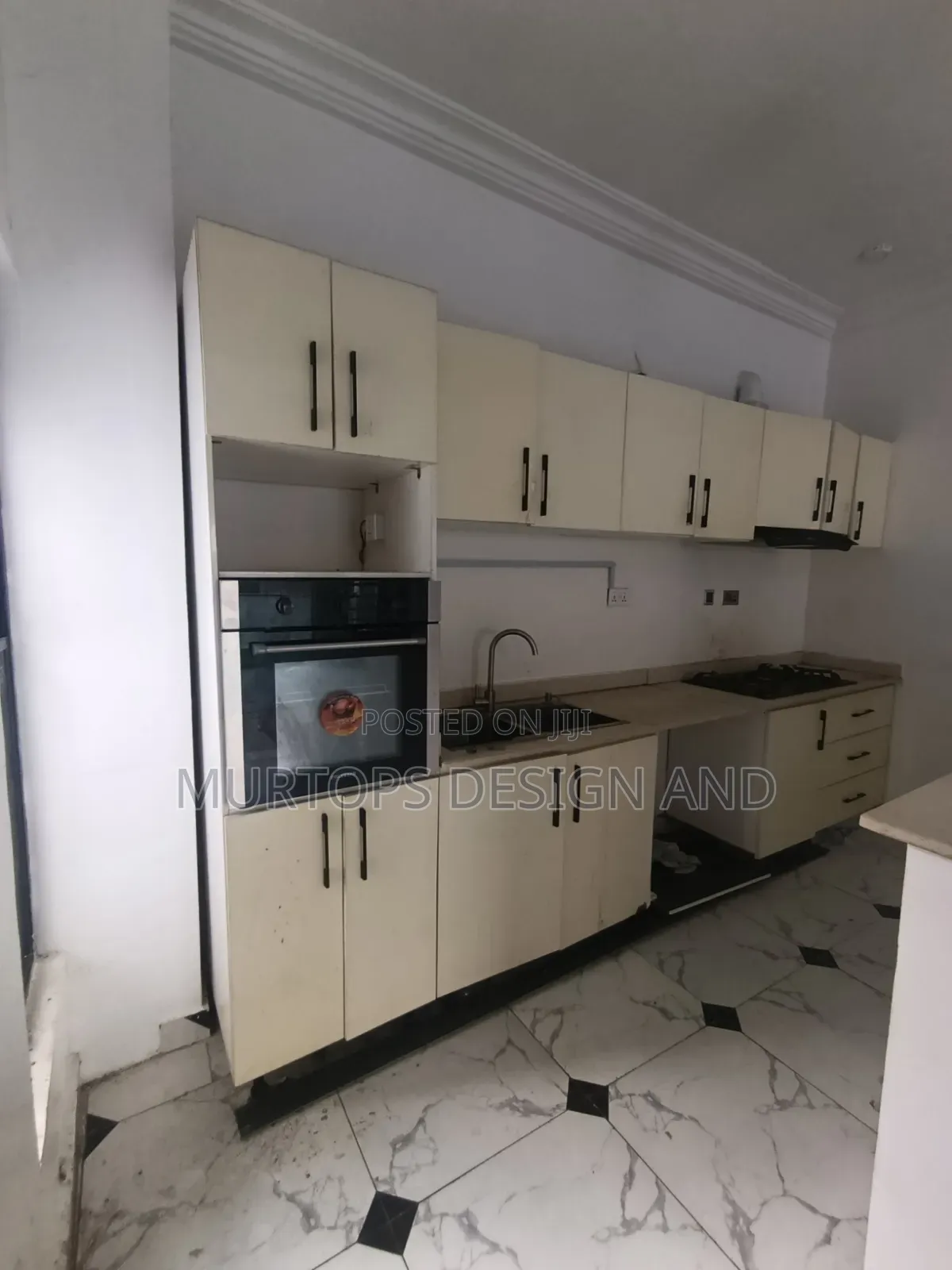 2bdrm Apartment in Chevron for rent