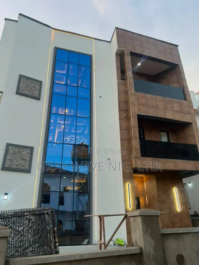 5bdrm Duplex in Asokoro for sale