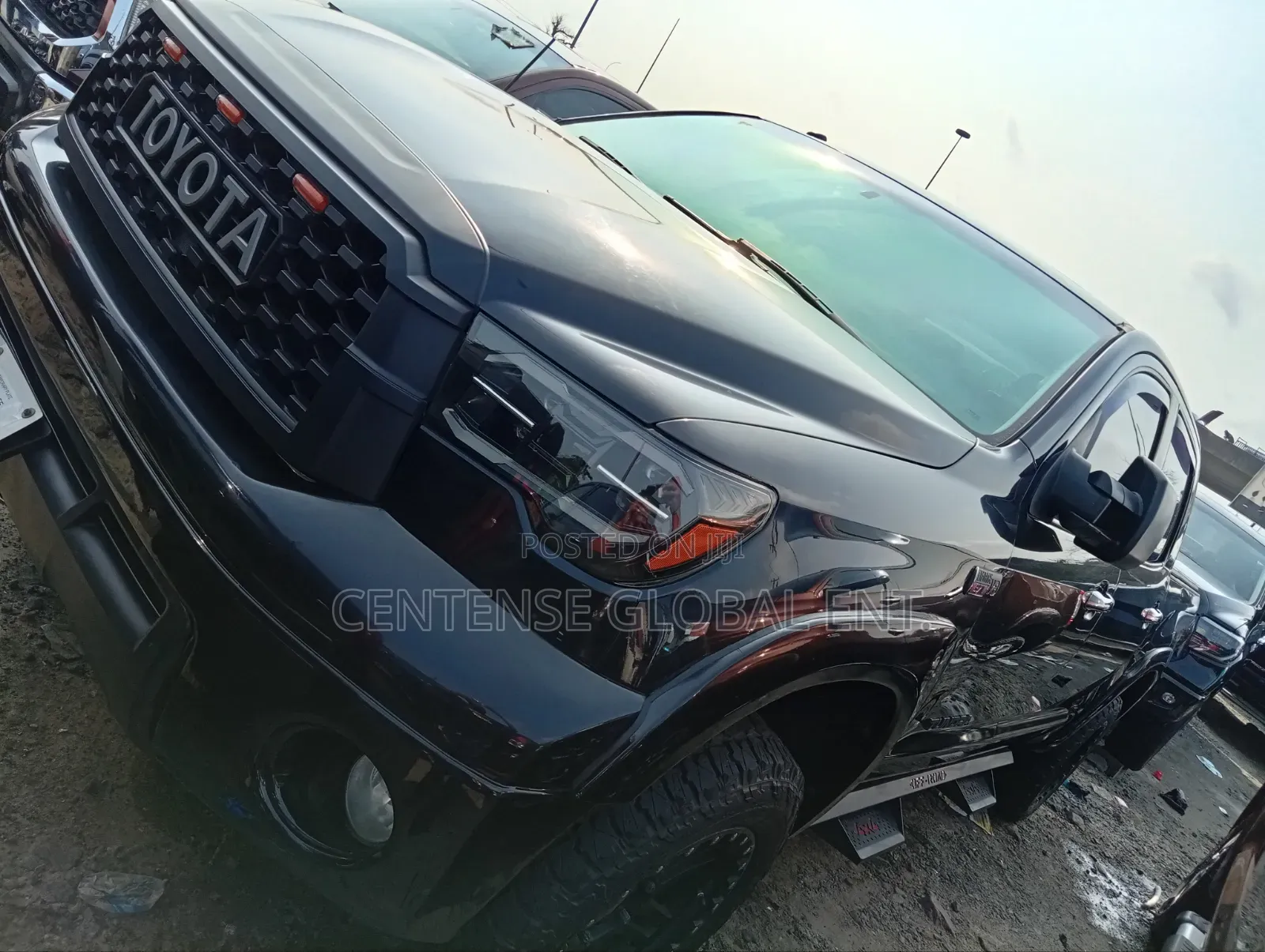 Toyota Tundra 2011 Black