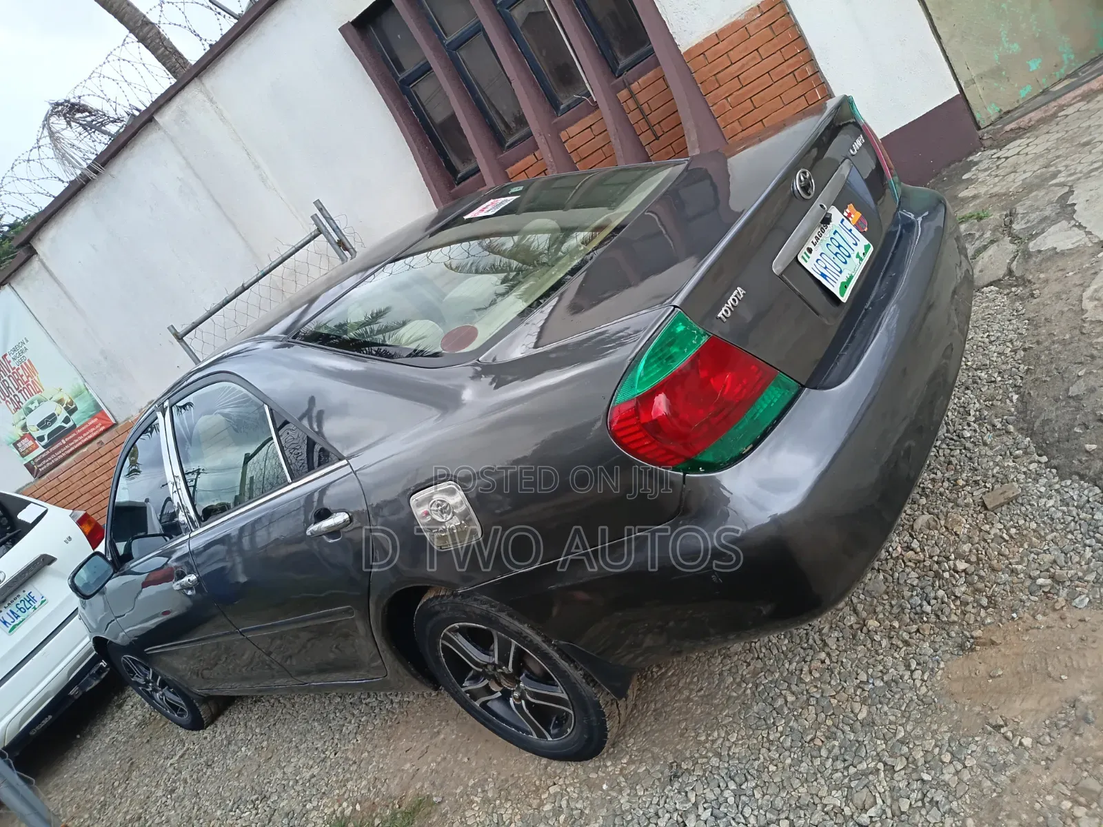 Toyota Camry LE V6 4dr Sedan (3.0L 6cyl 5A) 2006 Gray