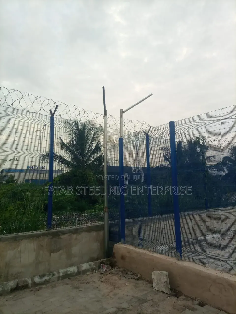 Perimeter Fencing See Through Finger Type