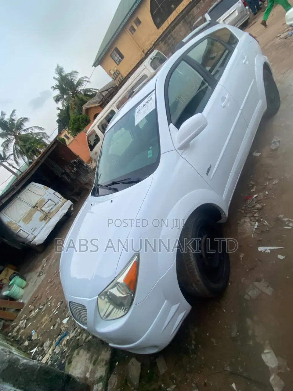 Pontiac Vibe 2007 White