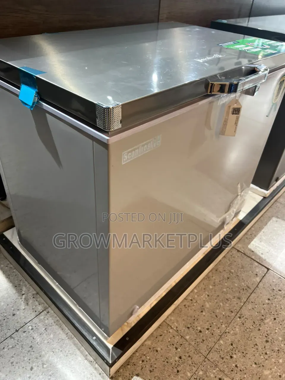 Scanfrost 250L Inverter Chest Freezer (SFL250INV) – Brand New