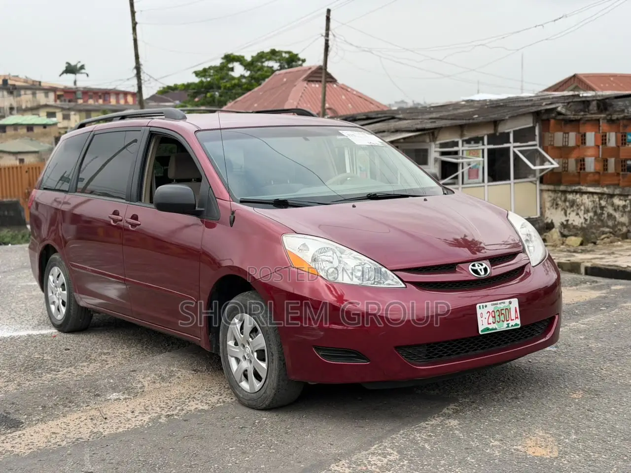Toyota Sienna 2005 Red