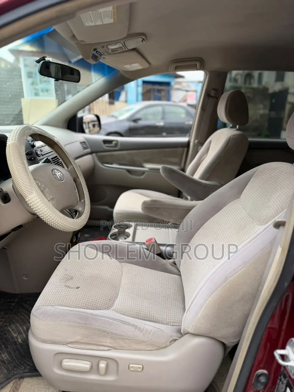 Toyota Sienna 2005 Red