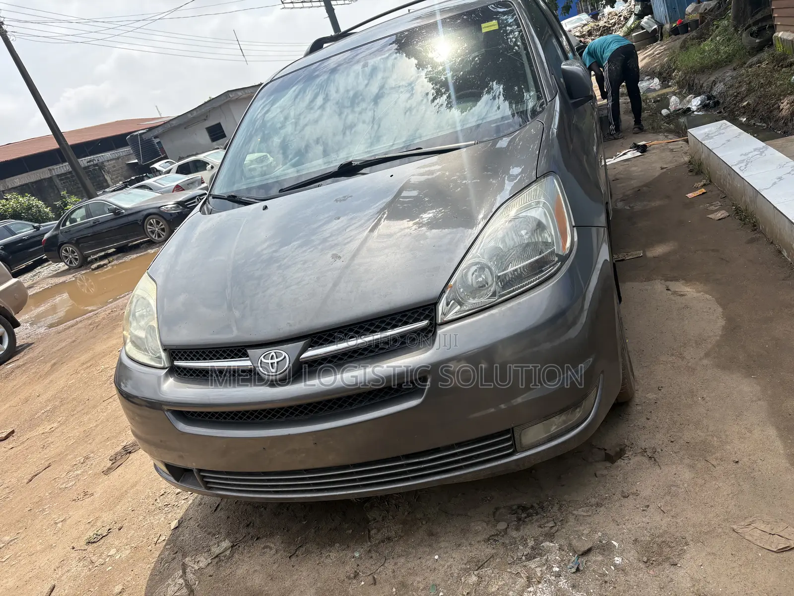 Toyota Sienna XLE AWD (3.3L V6 5A) 2004 Gray