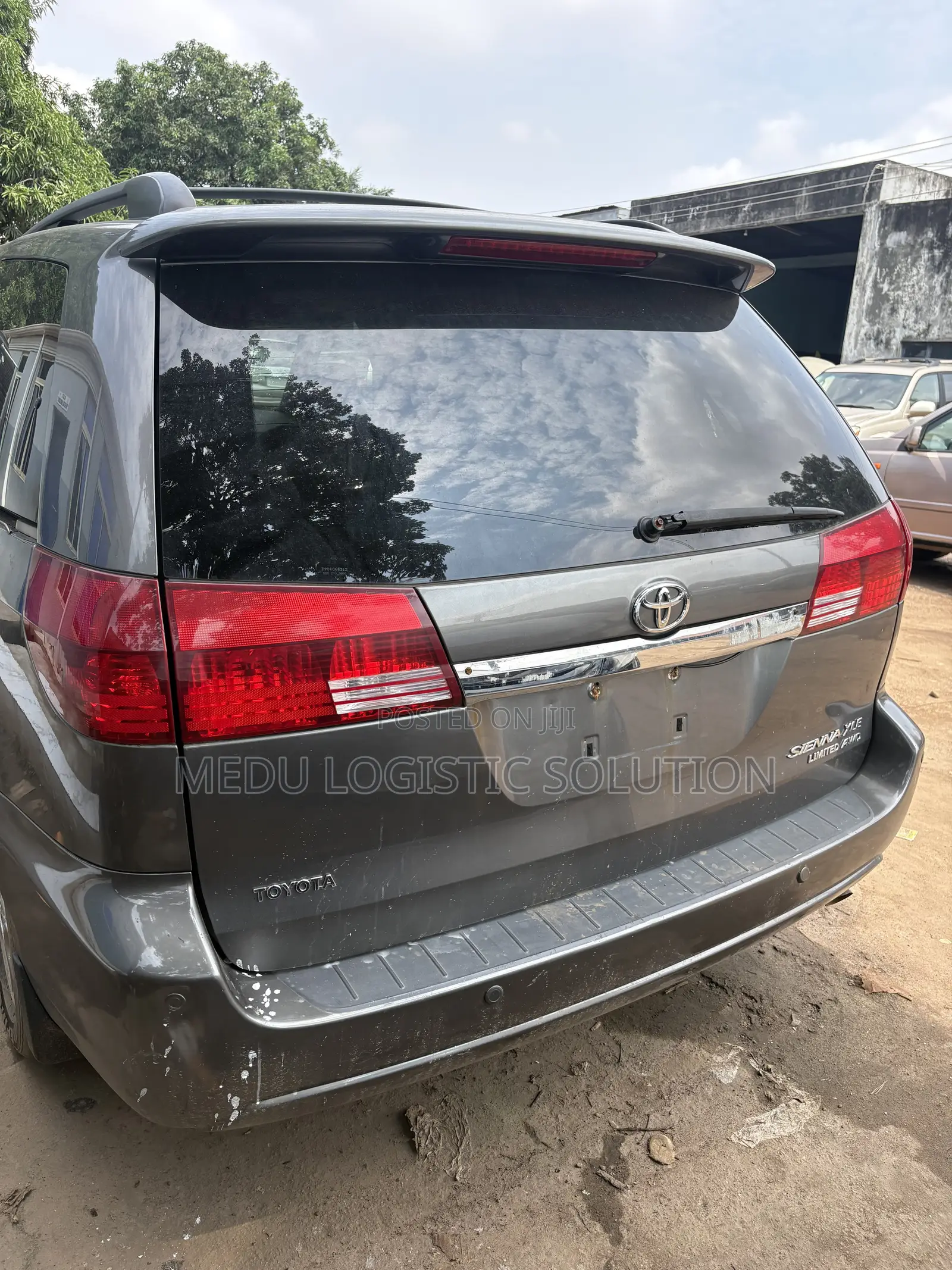 Toyota Sienna XLE AWD (3.3L V6 5A) 2004 Gray