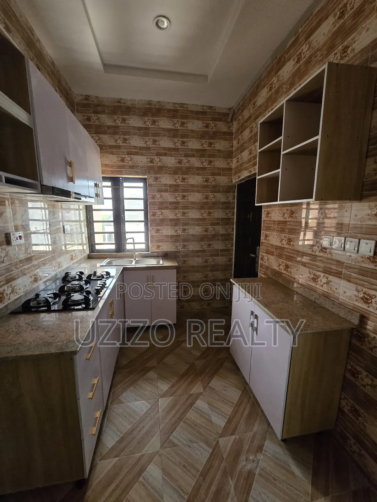 2bdrm Apartment in Ogunfayo, Awoyaya for sale