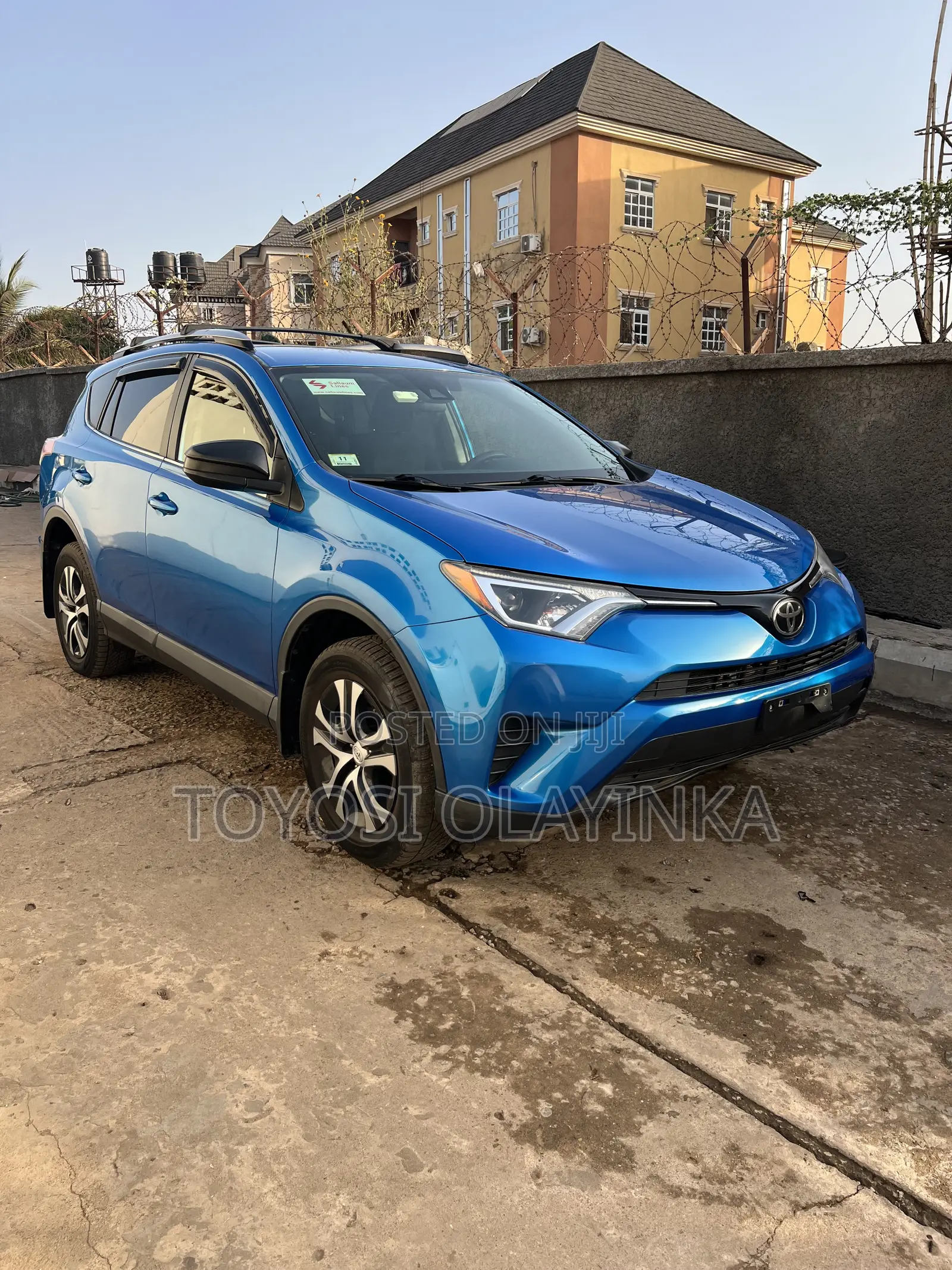 Toyota RAV4 LE AWD (2.5L 4cyl 6A) 2016 Blue
