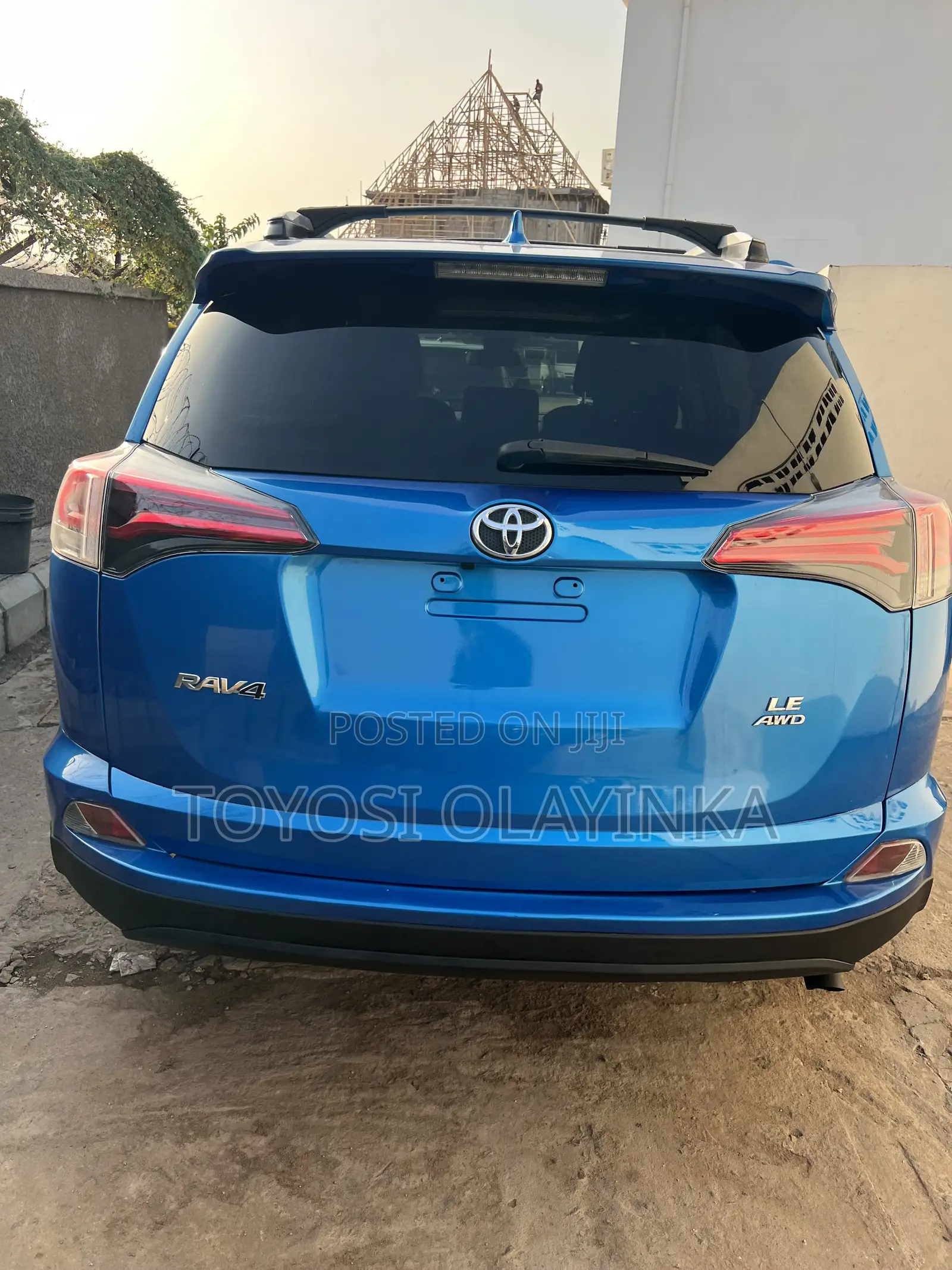 Toyota RAV4 LE AWD (2.5L 4cyl 6A) 2016 Blue