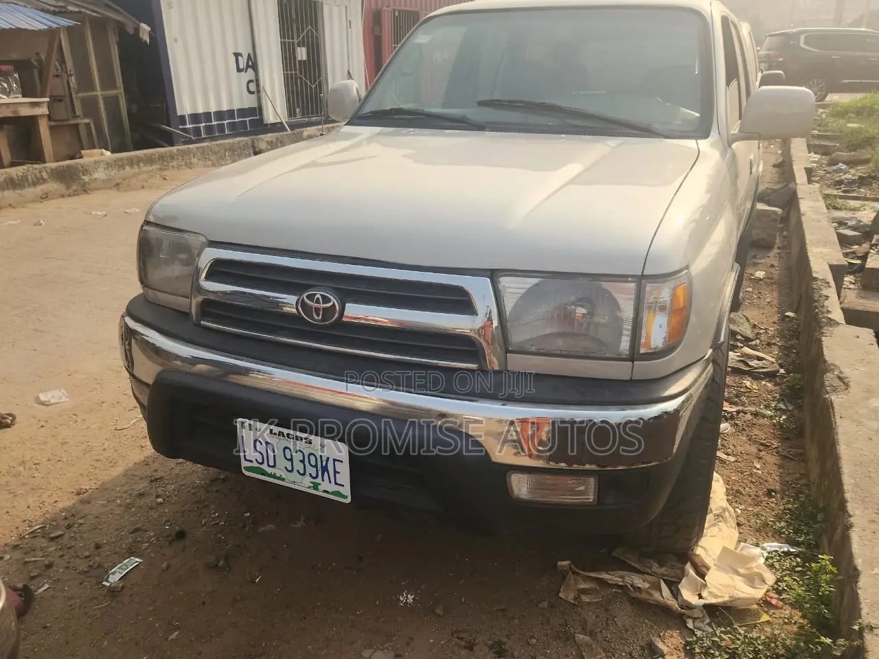 Toyota 4-Runner 2002 Gold