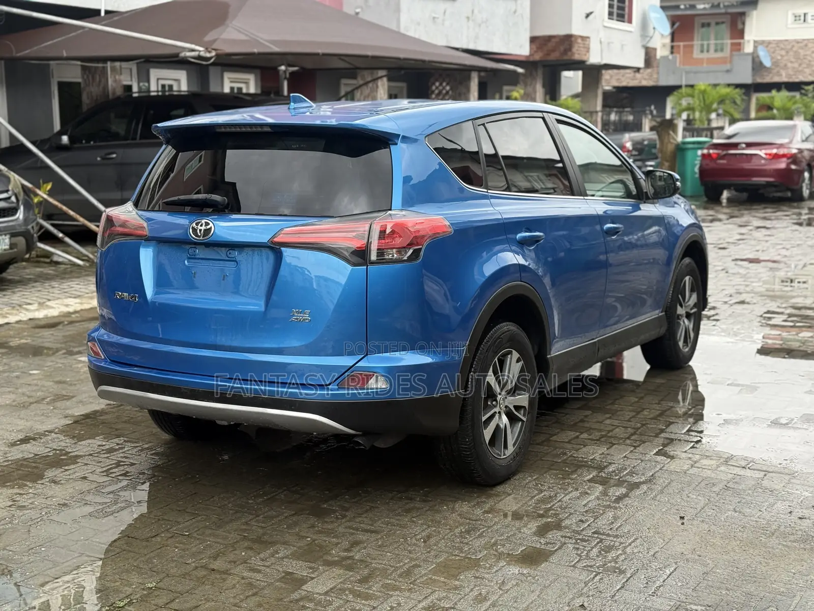 Toyota RAV4 SE 4dr SUV AWD (2.5L 4cyl 6A) 2018 Blue