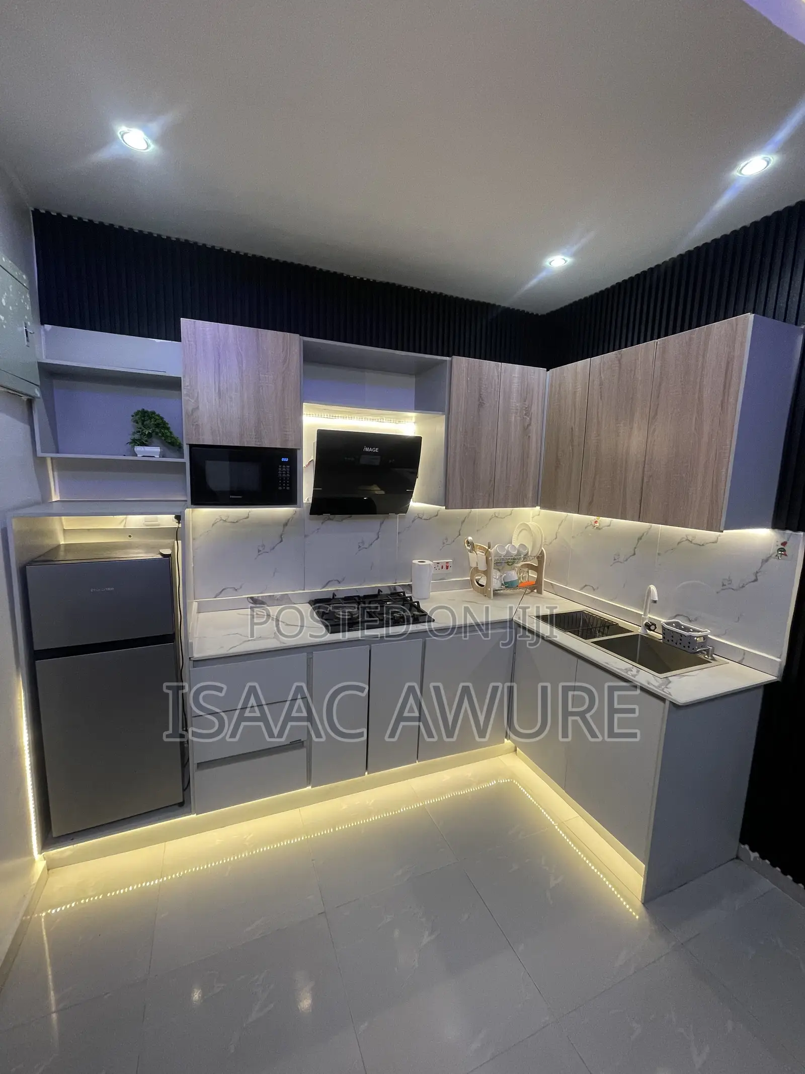 Beautiful and Cozy Two Bedroom Apartment / Week