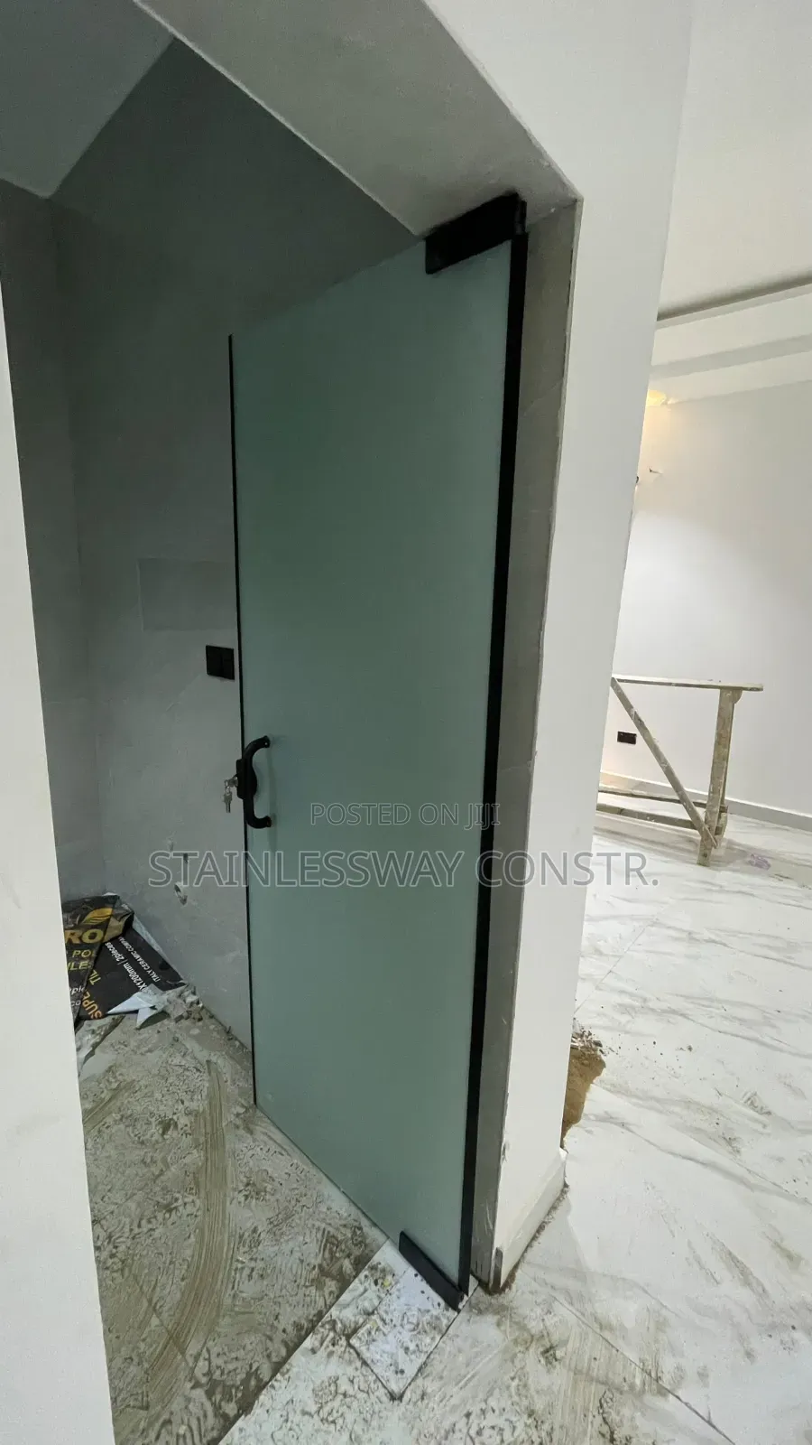 Single Glass Door Fidel