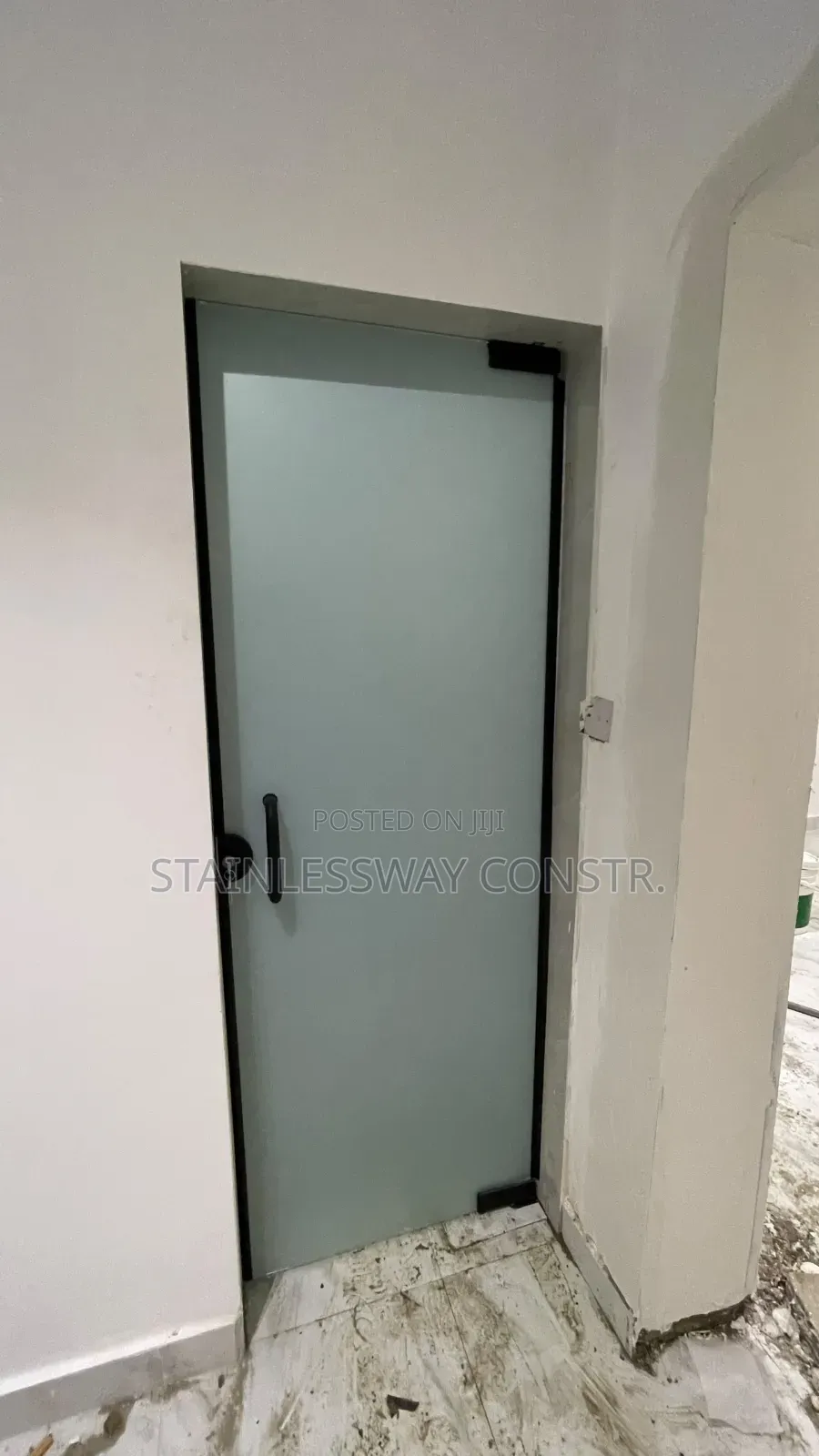 Single Glass Door Fidel