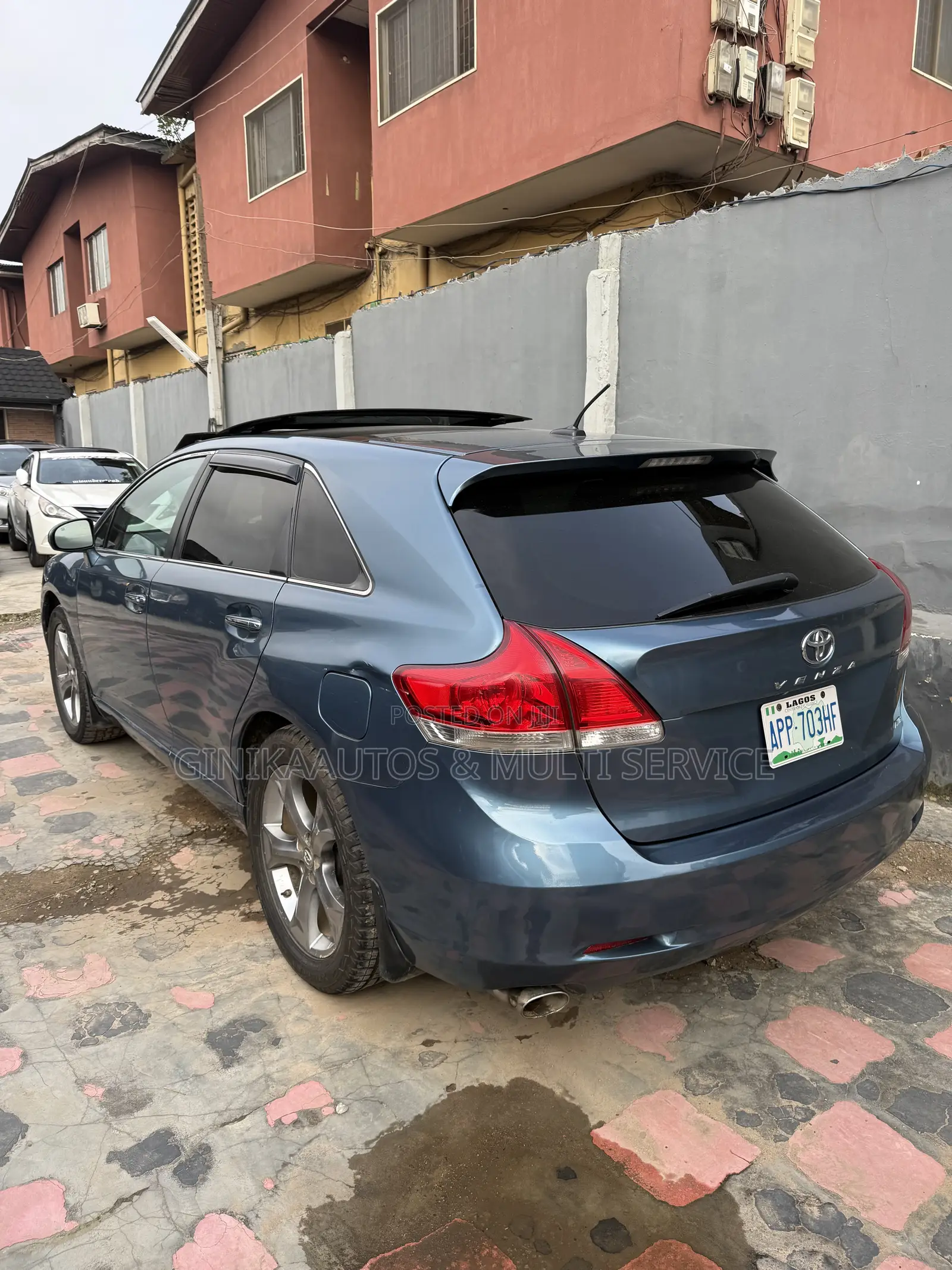 Toyota Venza XLE 2010 Blue