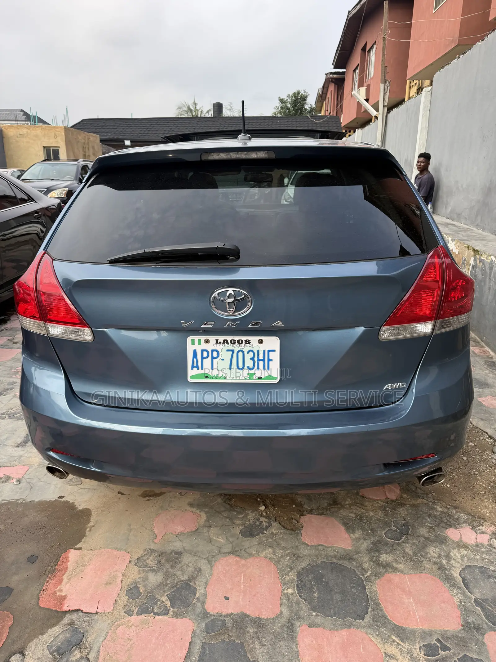 Toyota Venza XLE 2010 Blue