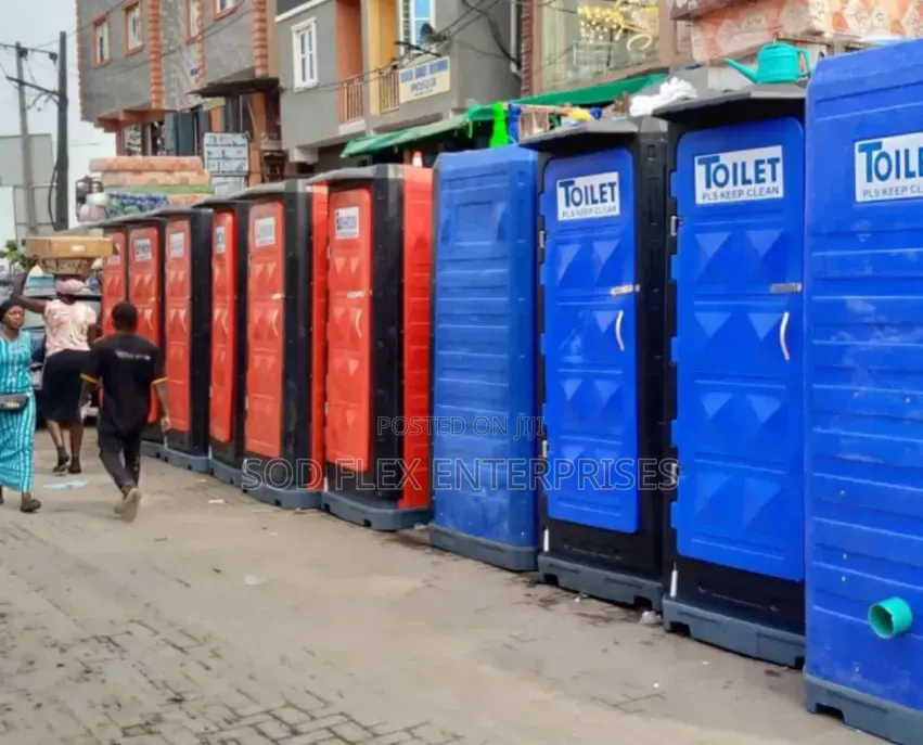 Durable and Movable Mobile Toilet