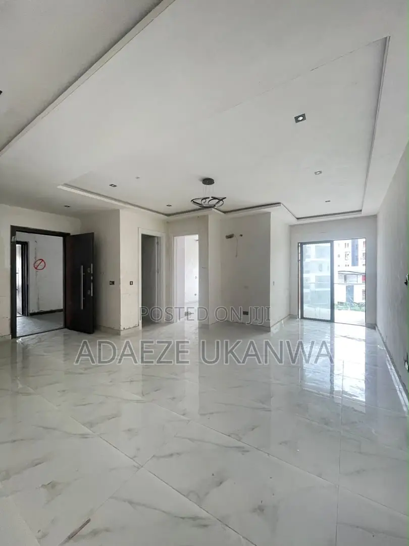 2bdrm Apartment in Lekki Phase 1 for sale