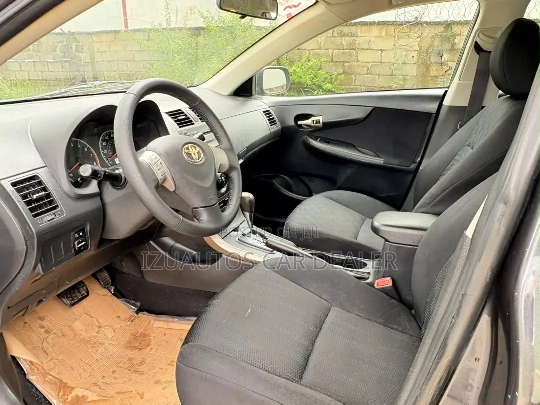 Toyota Corolla S 4dr Sedan (1.8L 4cyl 4A) 2009 Gray