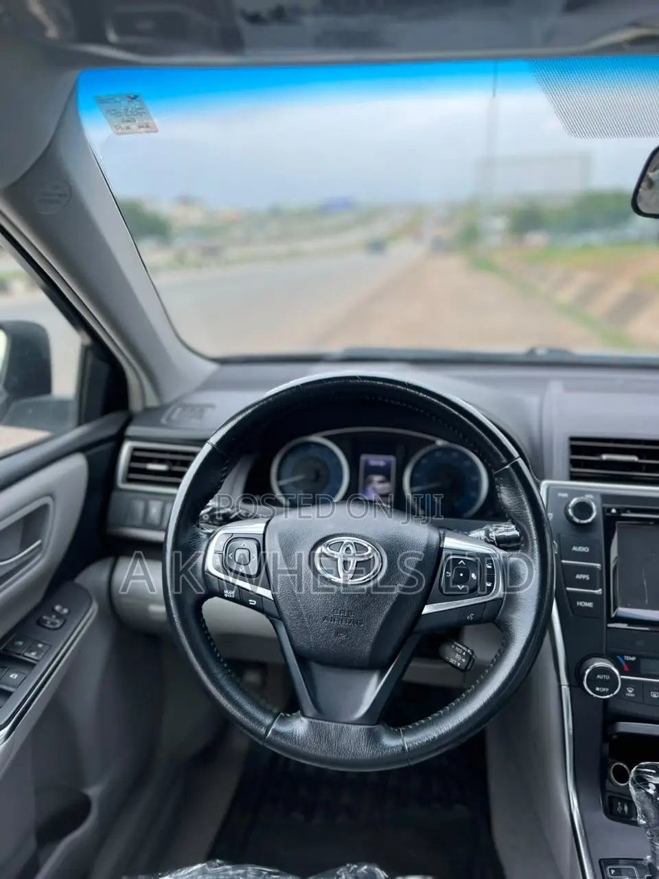 Toyota Camry XLE 4dr Sedan (2.5L 4cyl 6A) 2016 Silver