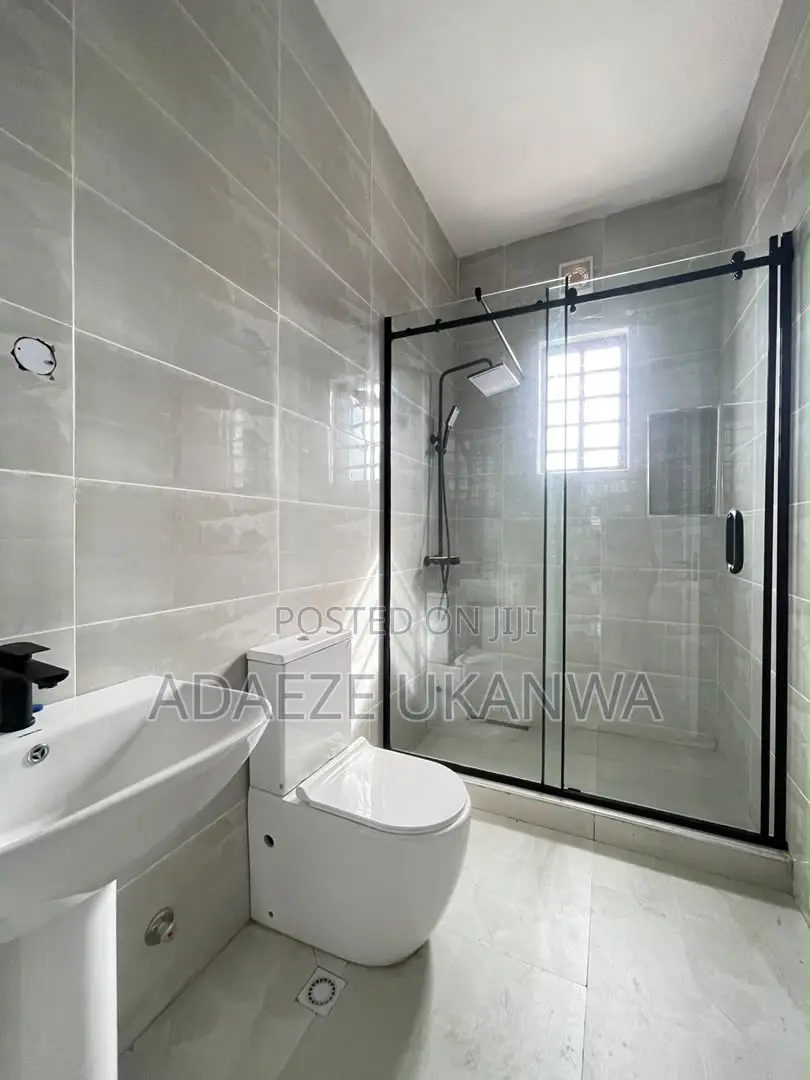 3bdrm Penthouse in Victoria Island Extension for sale