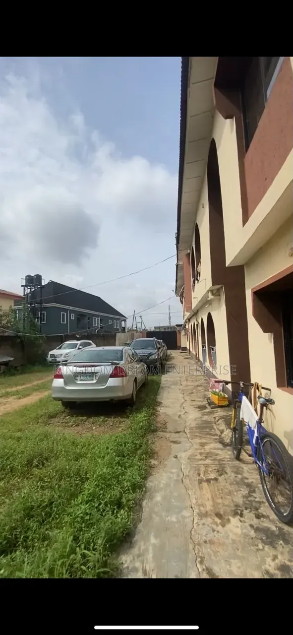 3bdrm Block of Flats in Karaole Estate for sale