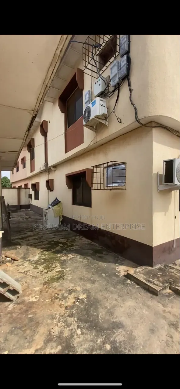 3bdrm Block of Flats in Karaole Estate for sale