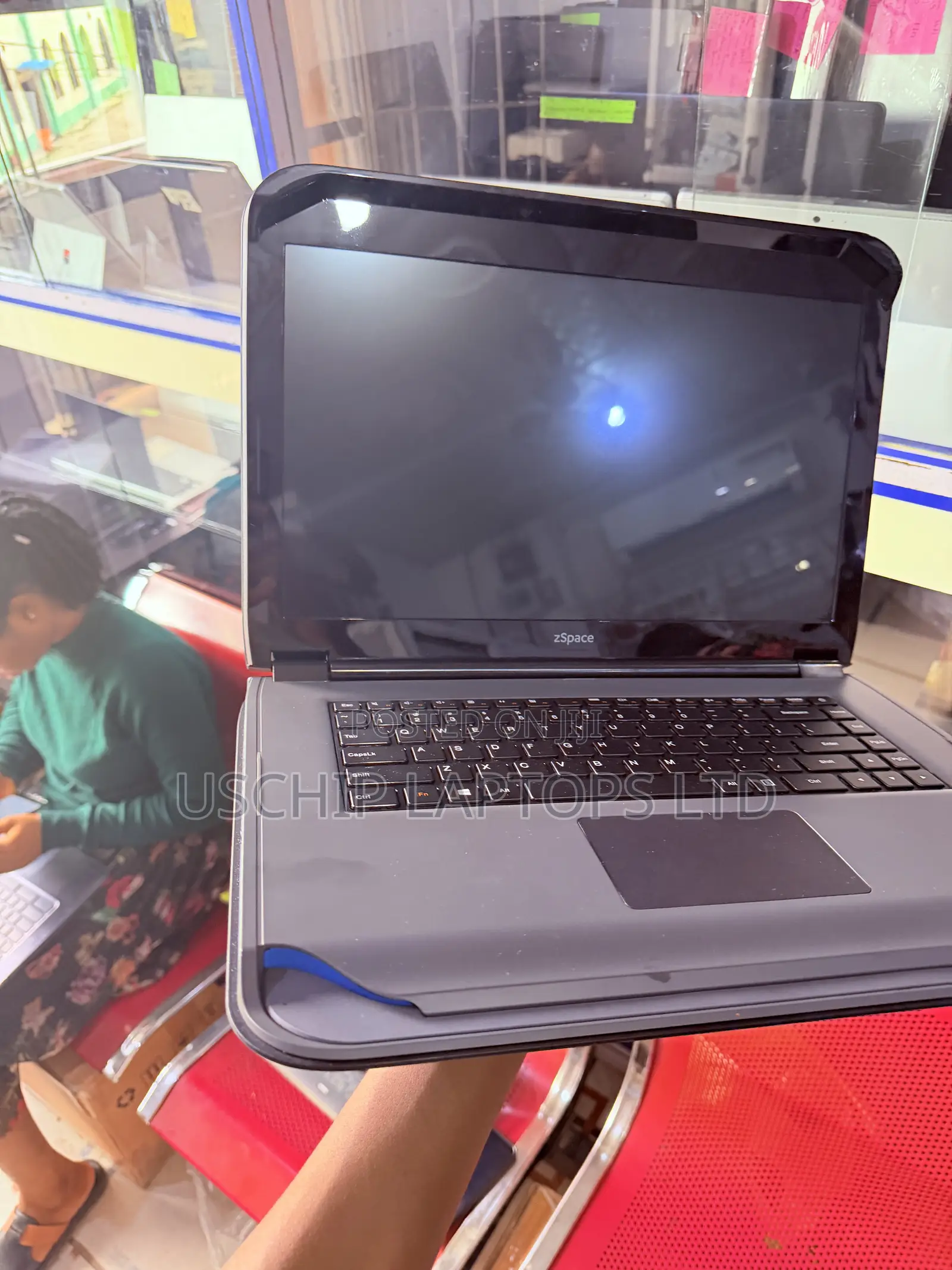 New Laptop Zyrex 8GB AMD A10 SSD 256GB