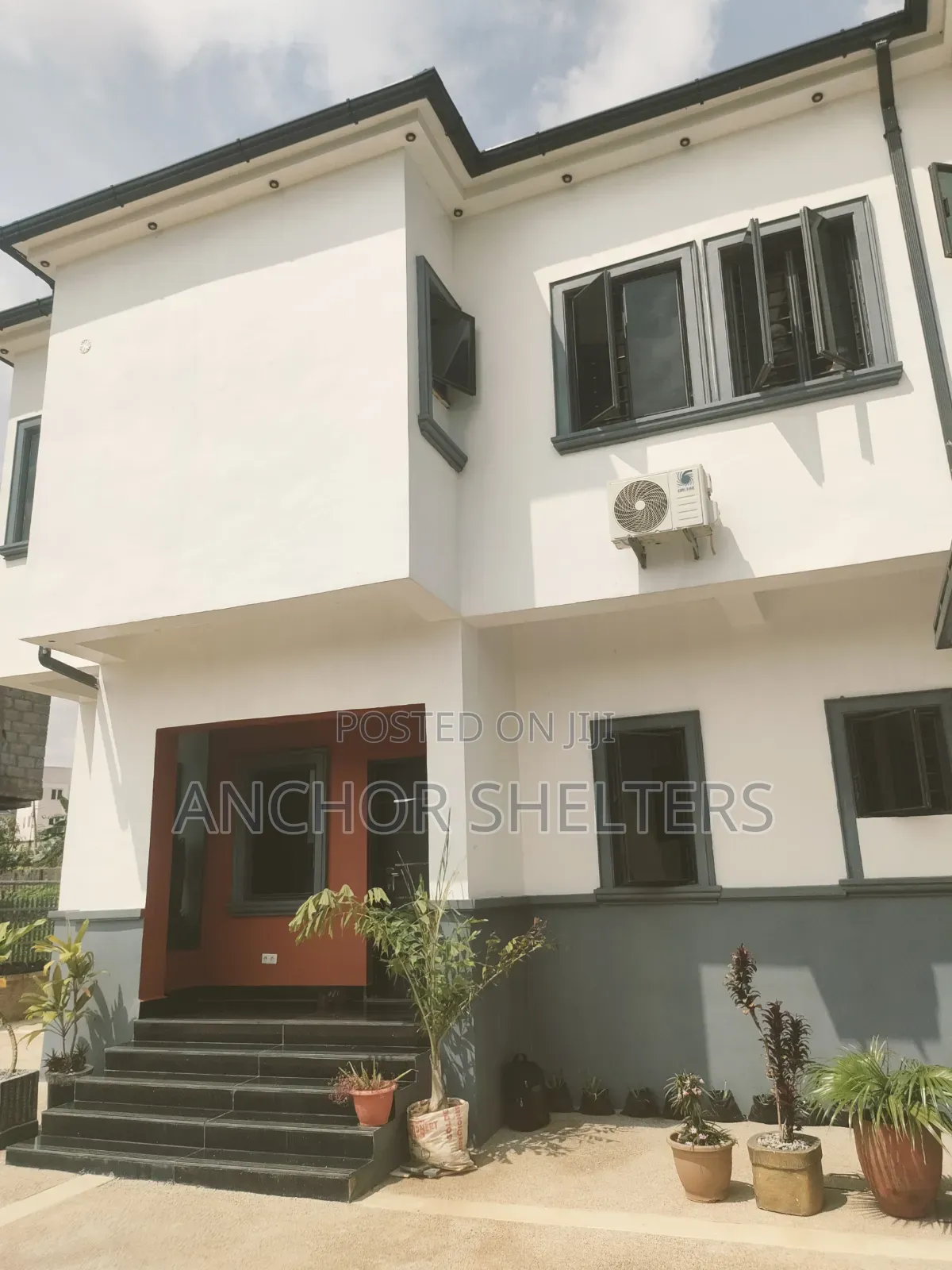 4bdrm Duplex in Marine Estate Life for sale