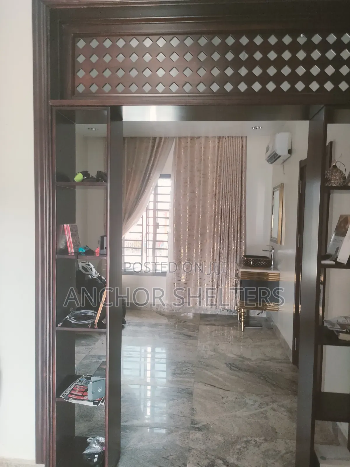 4bdrm Duplex in Marine Estate Life for sale