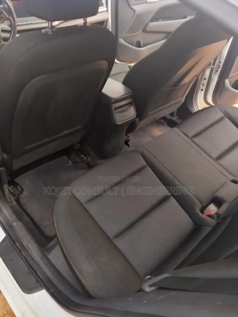 Hyundai Elantra 2019 White