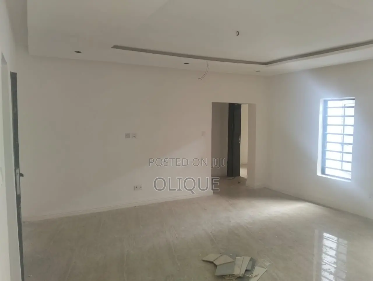 3bdrm Block of Flats in Zone 6 / Wuse for rent