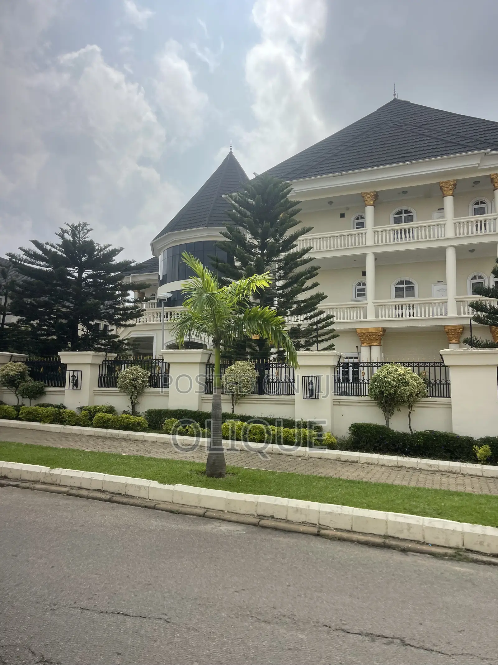 Furnished 20bdrm Duplex in Katampe Extension for rent